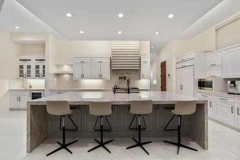 $2,700,000 | 3002 Ferndale Street, Houston, TX 77098