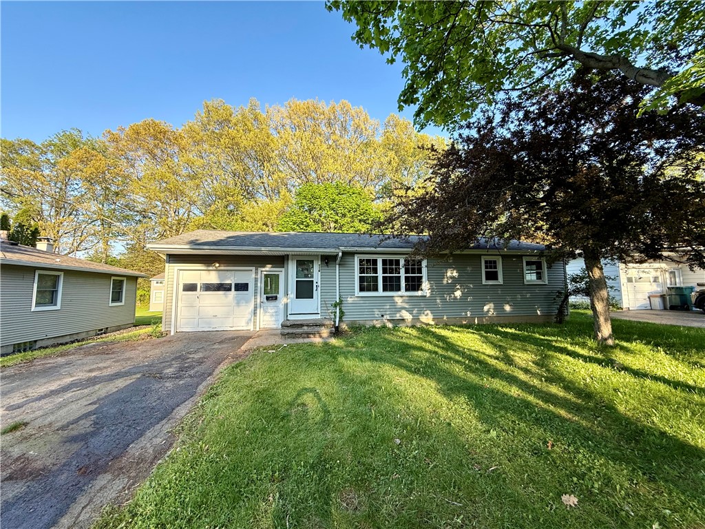 116 Lemoyn Avenue Rochester, NY 14612 - Photo 1 of 21