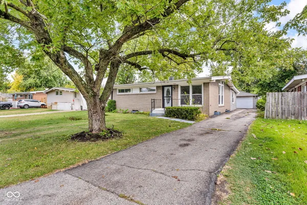 $235,000 | 1607 Elmhurst Drive, Indianapolis, IN 46219
