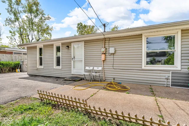 $255,000 | 1607 Elmhurst Drive, Indianapolis, IN 46219