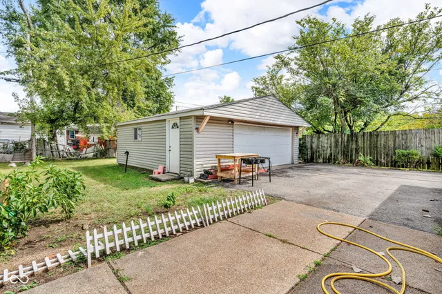 $255,000 | 1607 Elmhurst Drive, Indianapolis, IN 46219