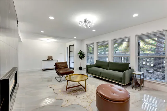 $3,500 | 1726 Peer Drive, Houston, TX 77043