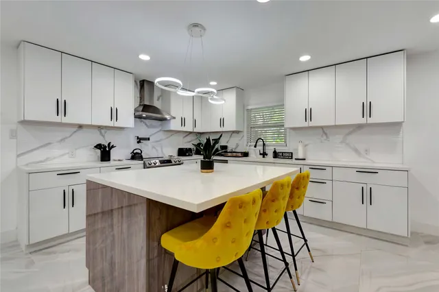 $3,500 | 1726 Peer Drive, Houston, TX 77043