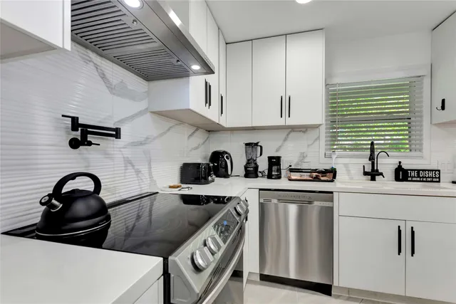 $3,500 | 1726 Peer Drive, Houston, TX 77043