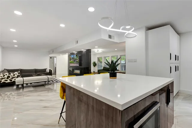 $3,500 | 1726 Peer Drive, Houston, TX 77043