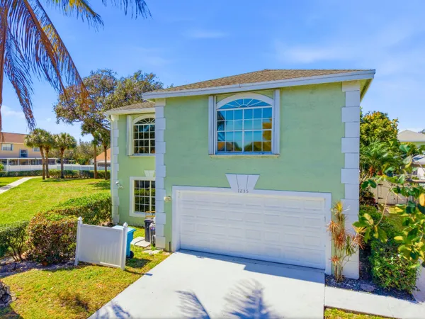 $639,000 | 1235 Sussex Street, Boynton Beach, FL 33436