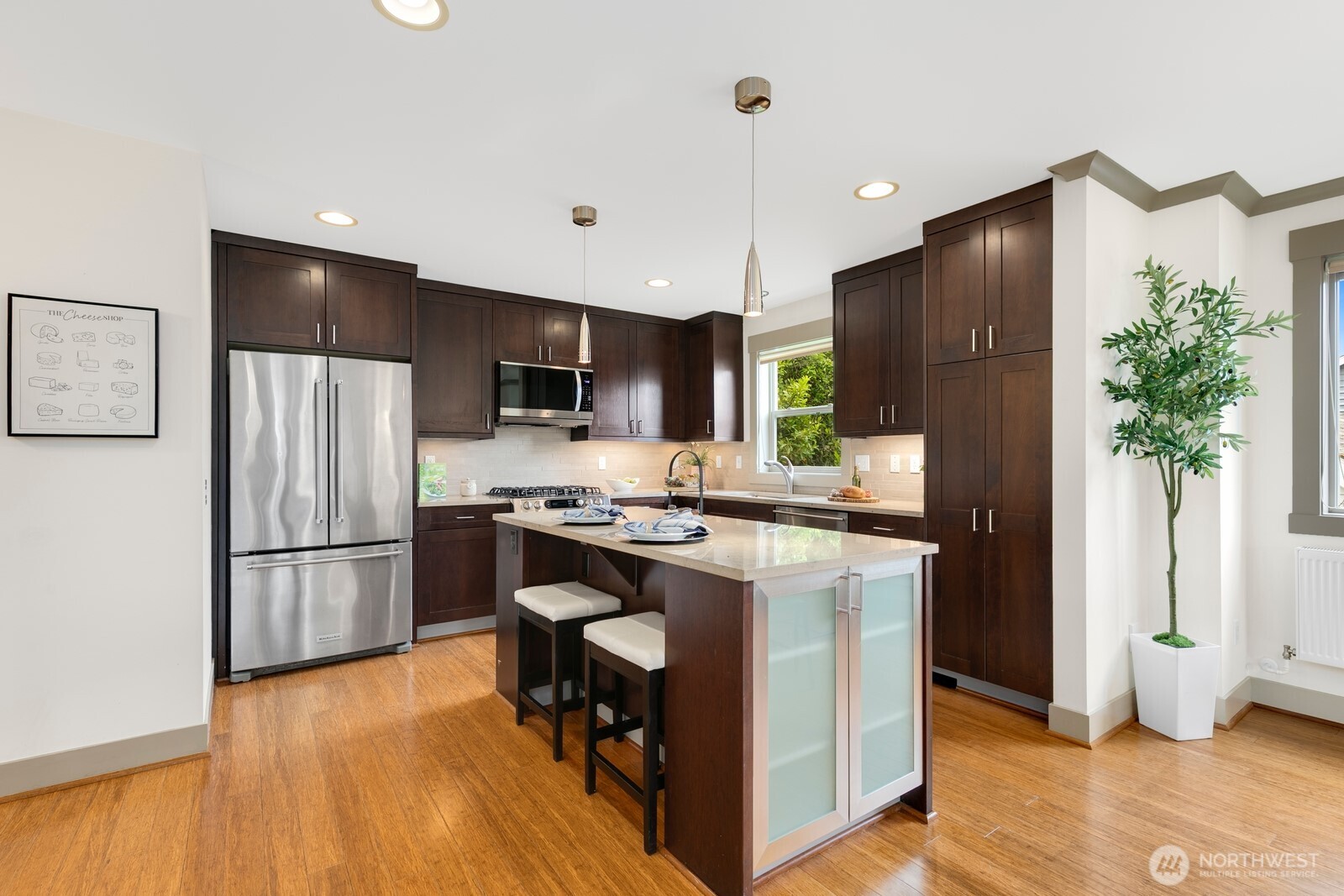 4840 40th Avenue Southwest, Unit A Seattle, WA 98116 - Photo 10 of 31