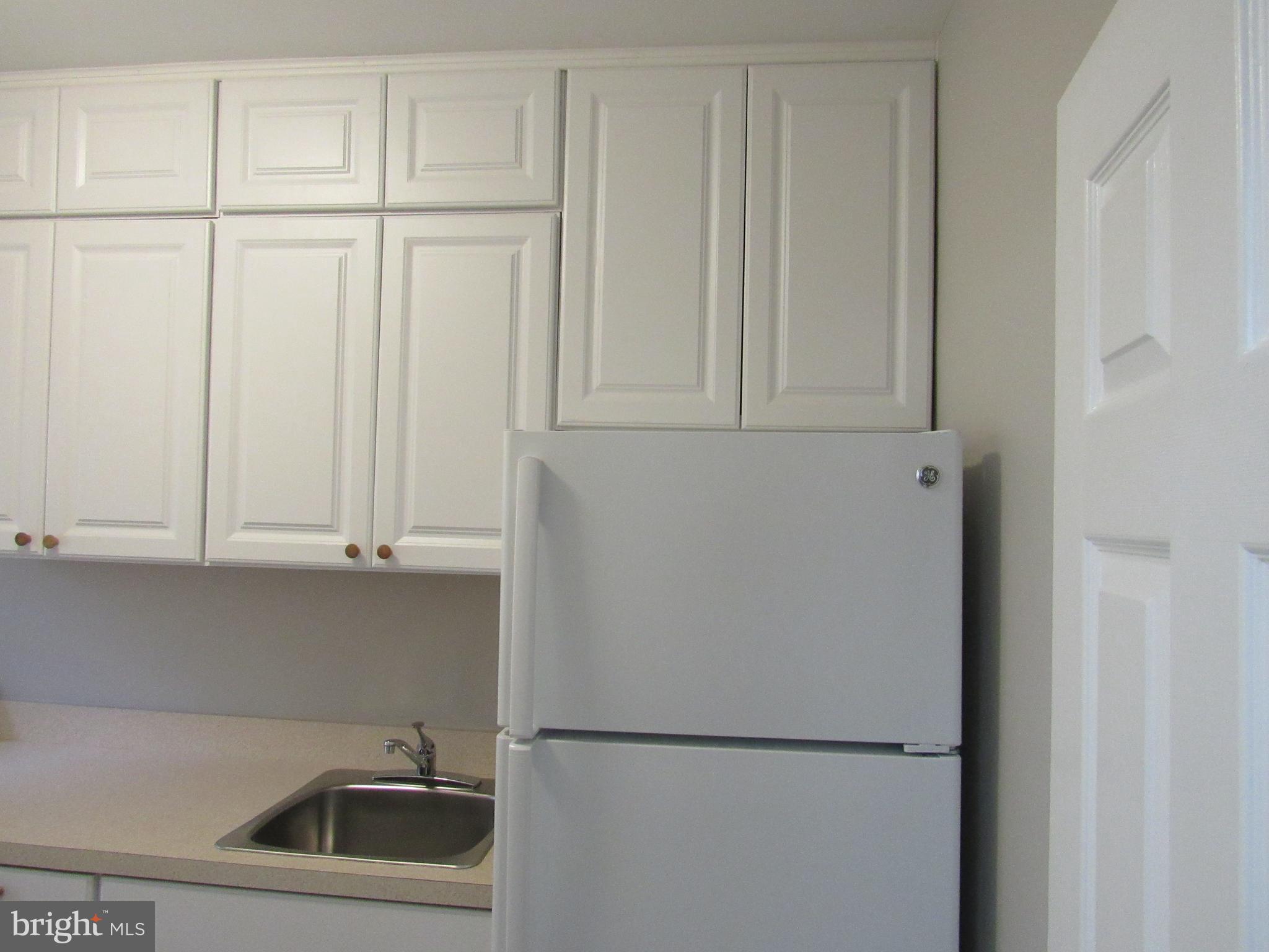 4150 Fallstaff Road Baltimore, MD 21215 - Photo 7 of 19 Kitchen