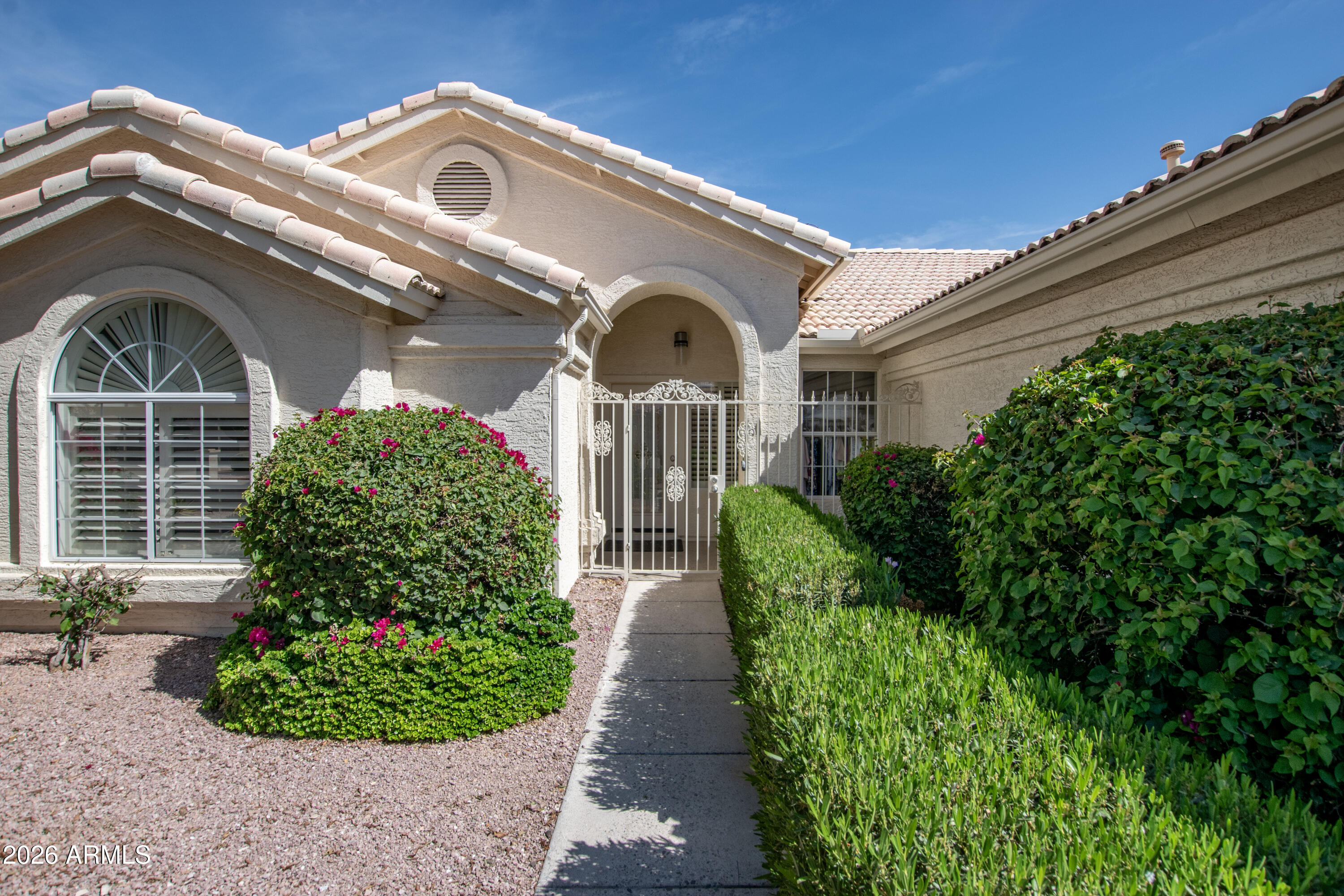 15644 Piccadilly Road Goodyear, AZ 85395 - Photo 3 of 61