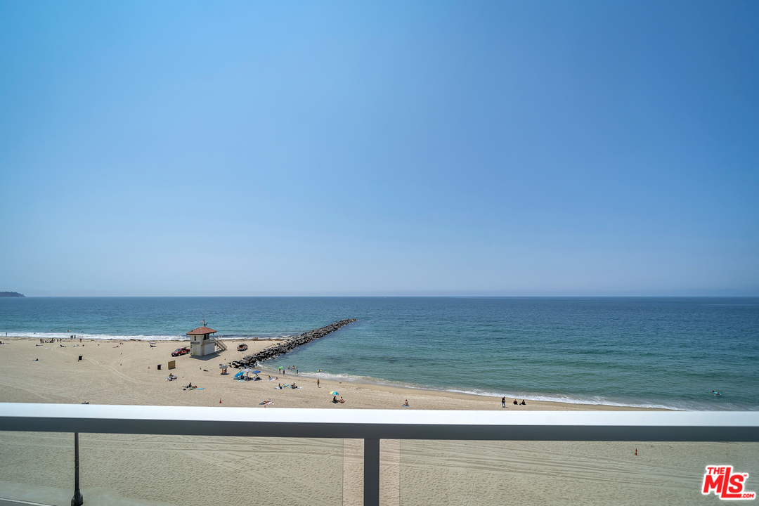 615 Esplanade, Unit 401 Redondo Beach, CA 90277 - Photo 3 of 19 a view of an ocean