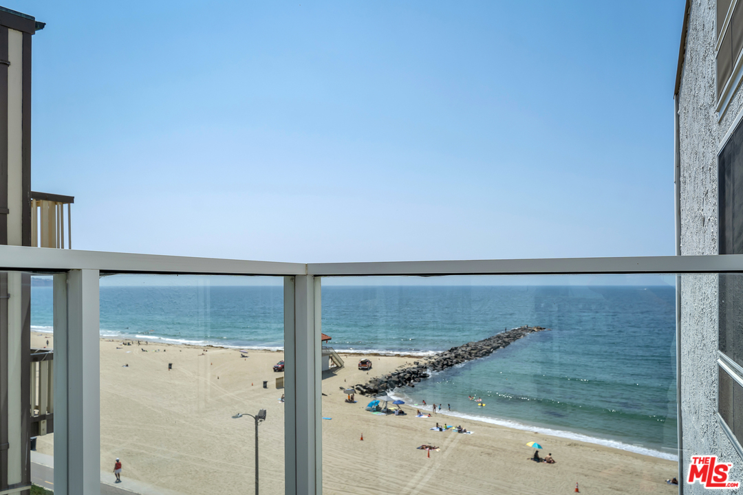 615 Esplanade, Unit 401 Redondo Beach, CA 90277 - Photo 6 of 19