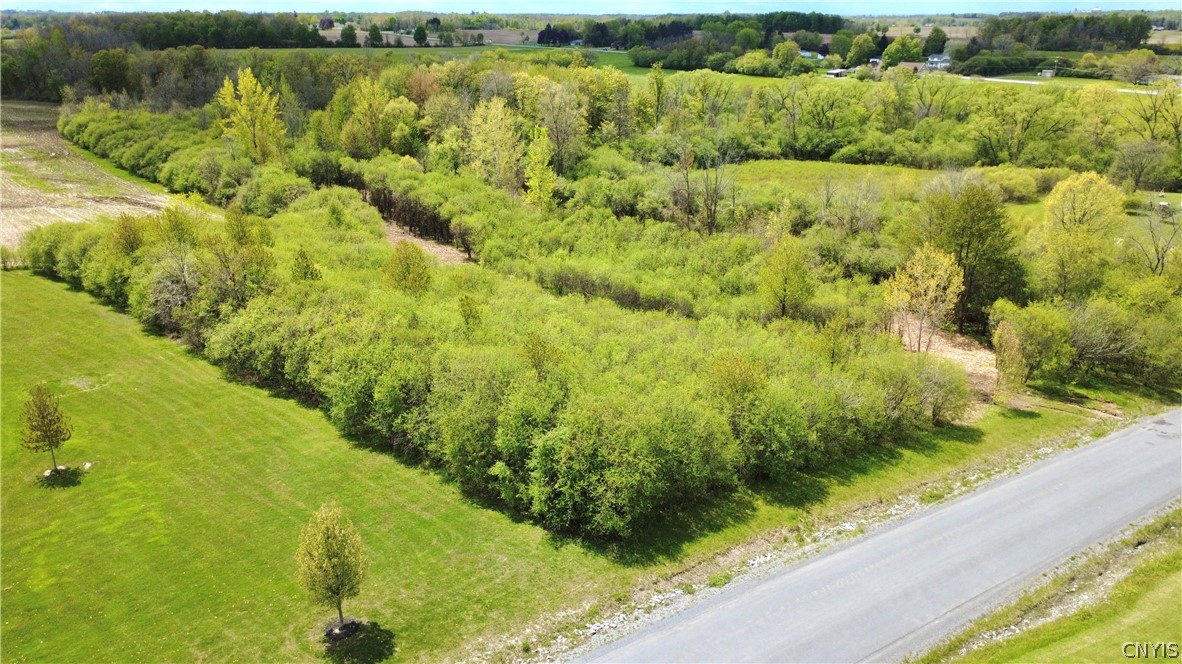 Glanville Road Auburn, NY 13021 - Photo 2 of 13