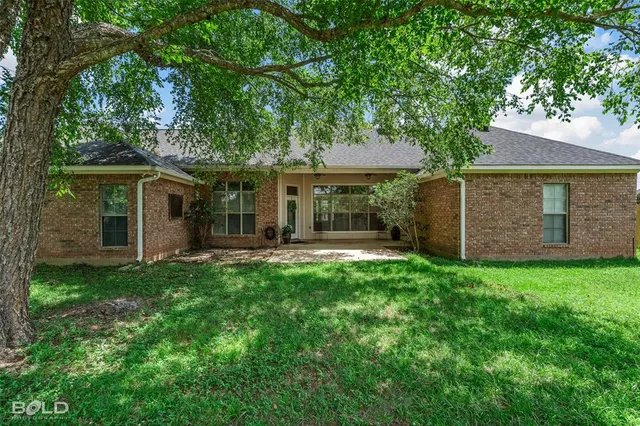 $399,999 | 207 Welham Trace, Bossier City, LA 71112
