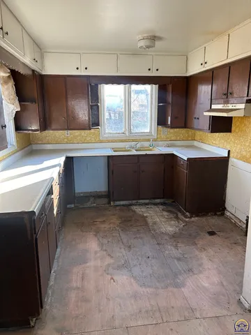 $49,900 | 3224 Southeast Humboldt Street, Topeka, KS 66605