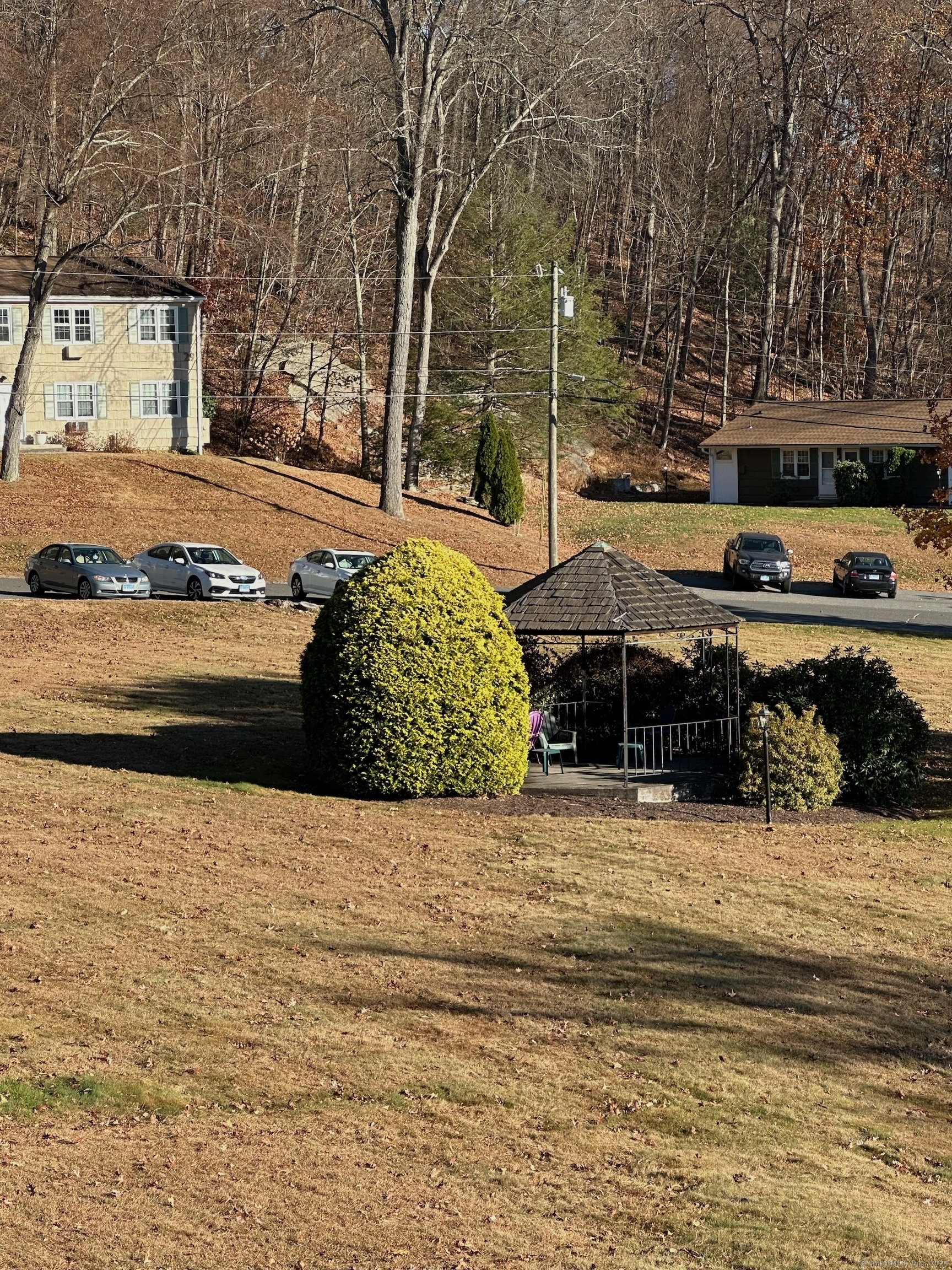 15 Pilgrim Trail, Unit B6 Woodbury, CT 06798 - Photo 7 of 7 a view of a swimming pool with a yard