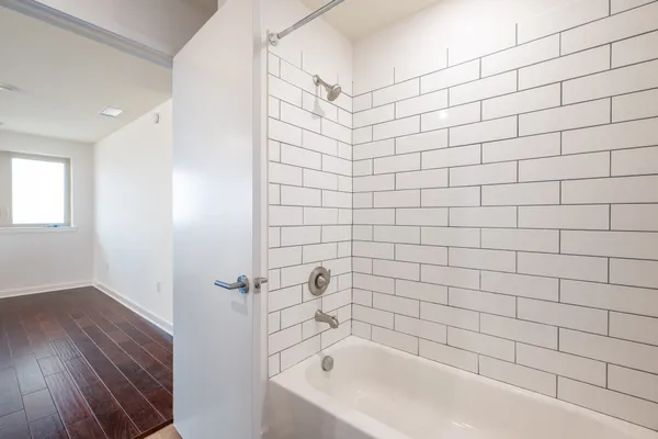 $2,295 | 6700 Menchaca Road, Unit 20, Austin, TX 78745