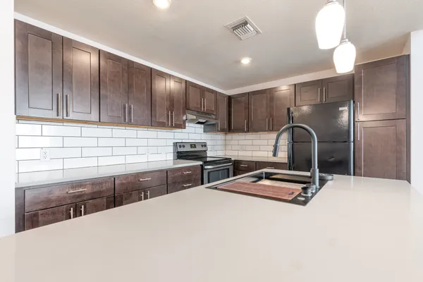 $2,295 | 6700 Menchaca Road, Unit 20, Austin, TX 78745