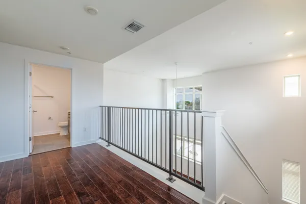 $2,295 | 6700 Menchaca Road, Unit 20, Austin, TX 78745