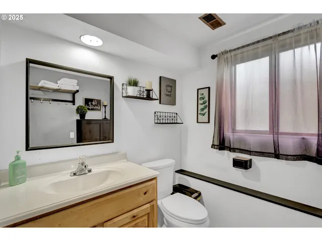 $475,000 | 203 Southeast Ginseng Drive, Estacada, OR 97023