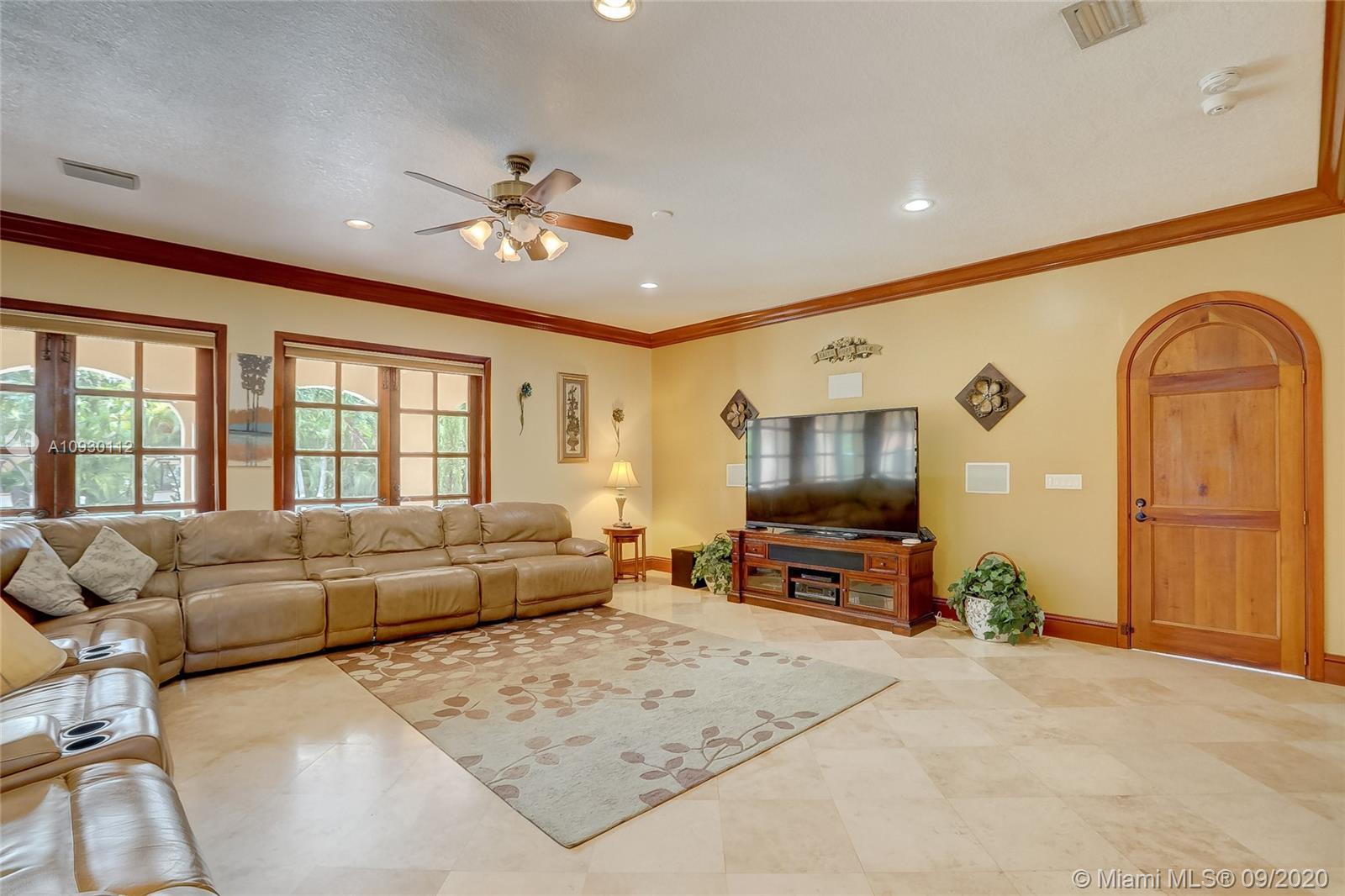 5700 Southwest 198th Terrace Southwest Ranches, FL 33332 - Photo 11 of 96 Gallery Image 11