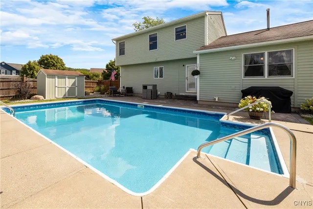 $400,000 | 7324 Spring Mountain Drive, Manlius, NY 13057