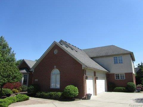 1025 Adele Court Rochester, MI 48309 - Photo 2 of 25 IMG_1921.JPG