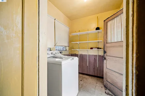 $299,000 | 10737 Pearmain Street, Oakland, CA 94603