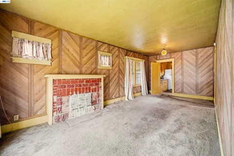 $299,000 | 10737 Pearmain Street, Oakland, CA 94603