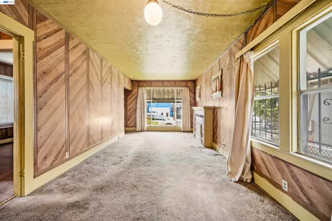 $299,000 | 10737 Pearmain Street, Oakland, CA 94603
