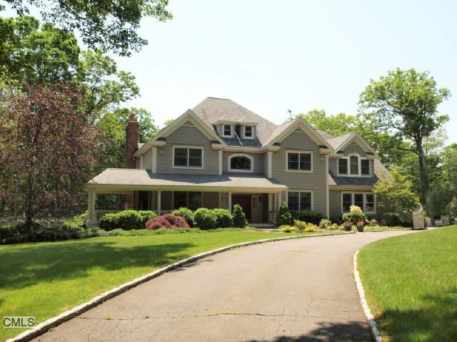 17 Kimberly Court Ridgefield, CT 06877 - Photo 1 of 1 a front view of building with yard