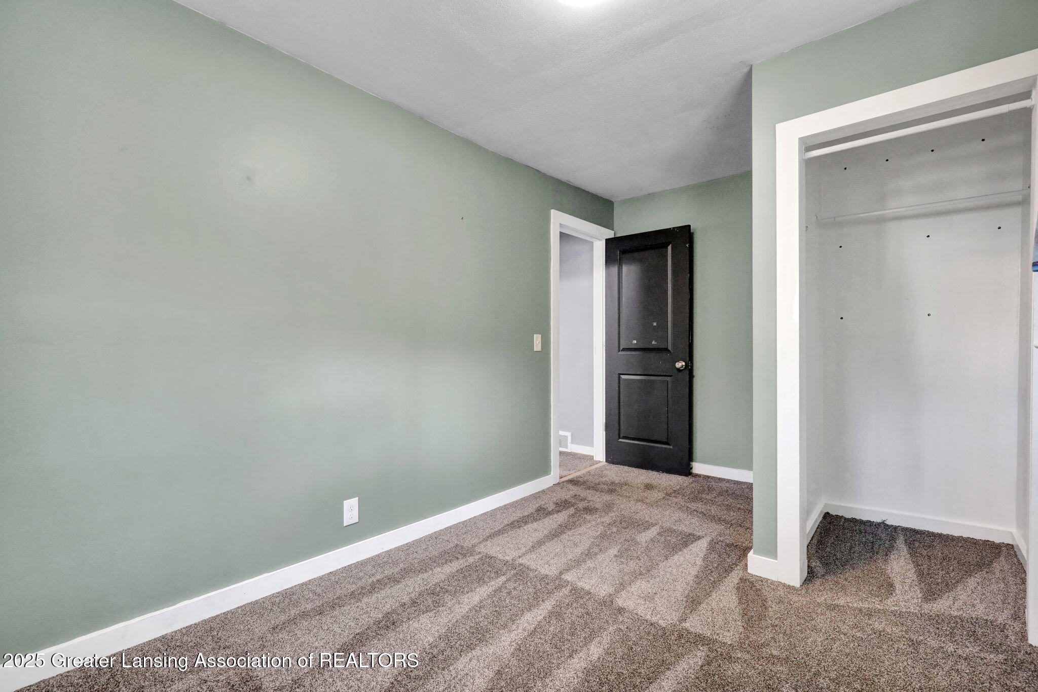 3239 County Line Road East Lansing, MI 48823 - Photo 19 of 43 17-web-or-mls-Open Ended Media-18