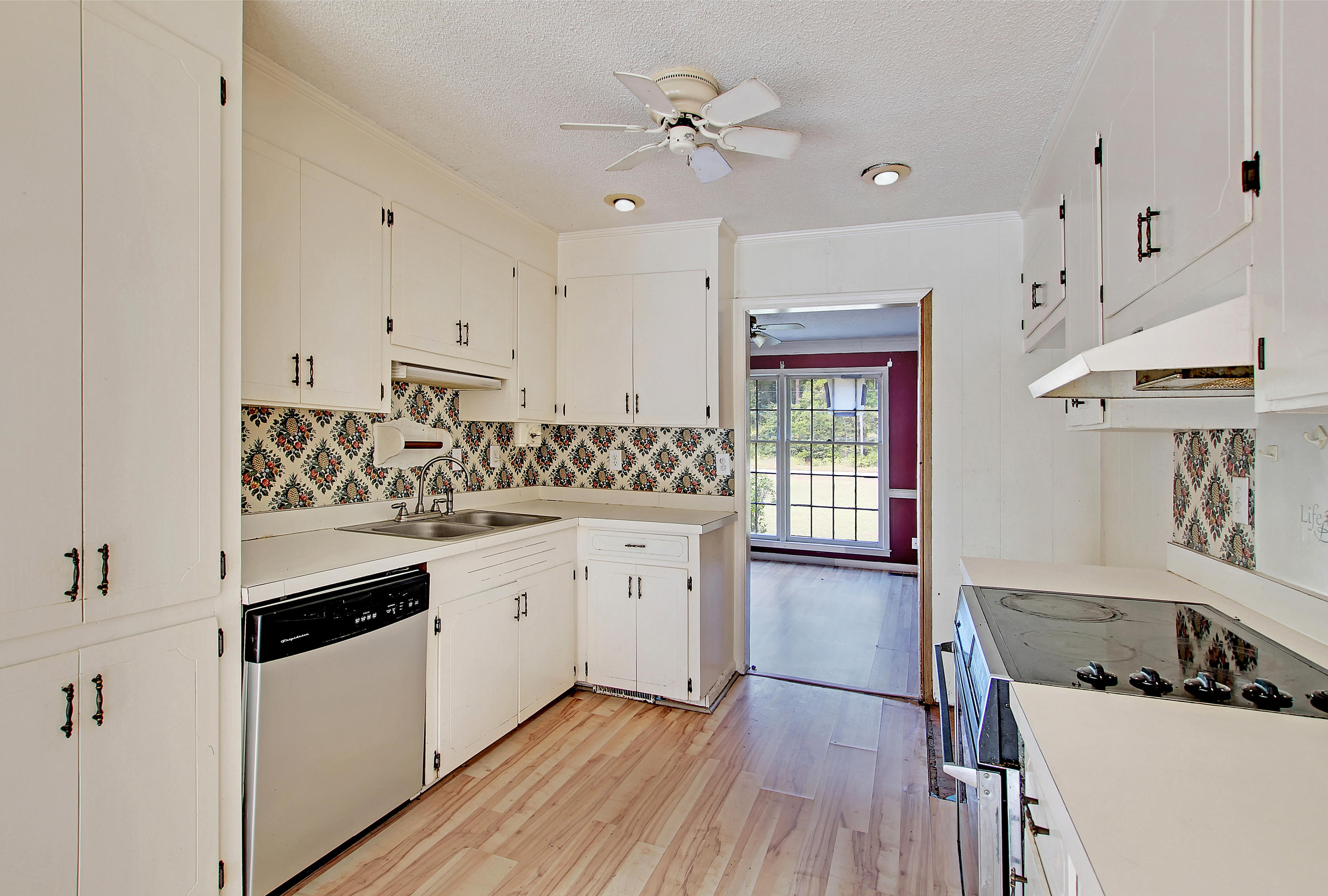 1867 Academy Road Walterboro, SC 29488 - Photo 4 of 28 IMG_3774_IMG_3780 copy