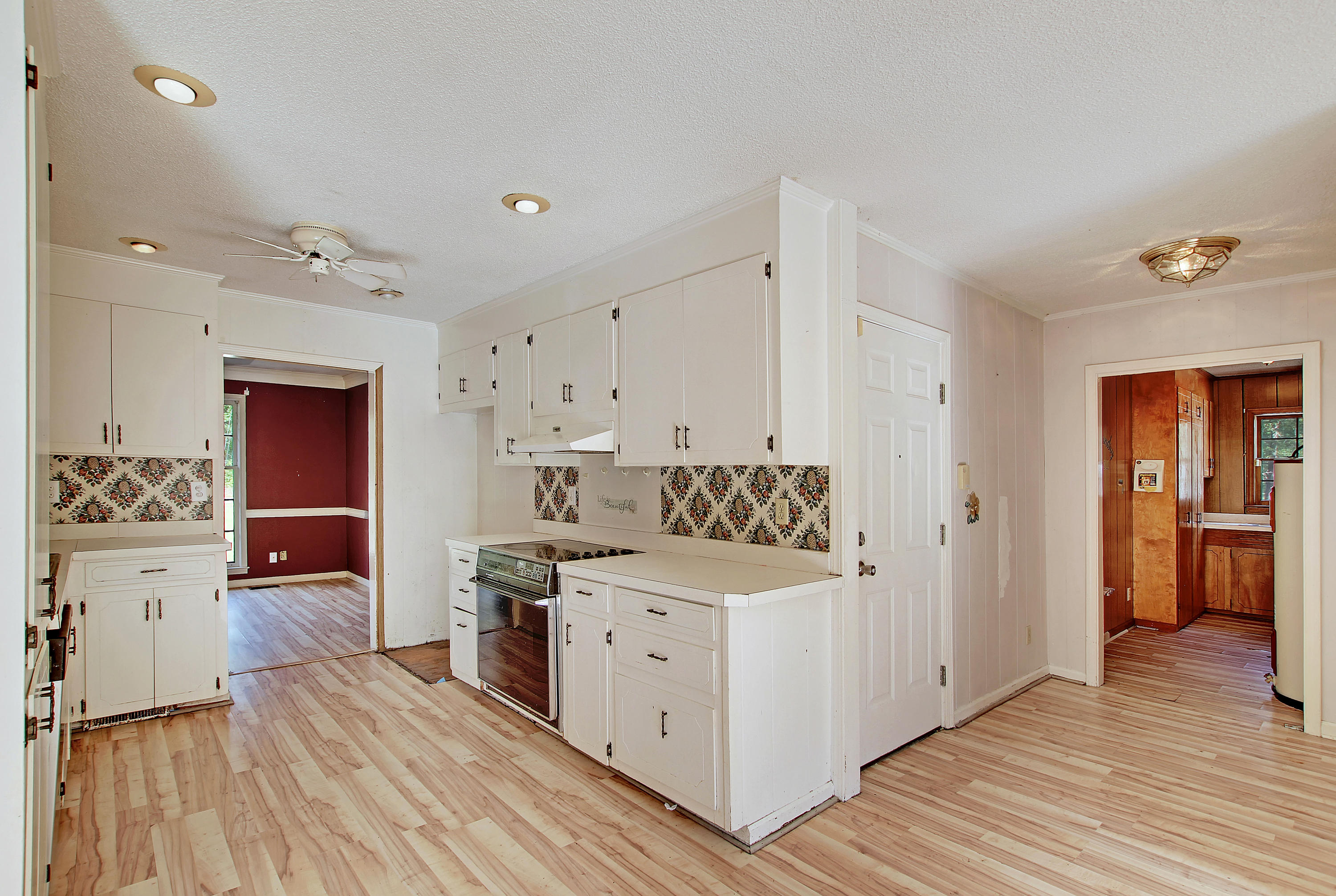 1867 Academy Road Walterboro, SC 29488 - Photo 6 of 28 IMG_3915_IMG_3921 copy