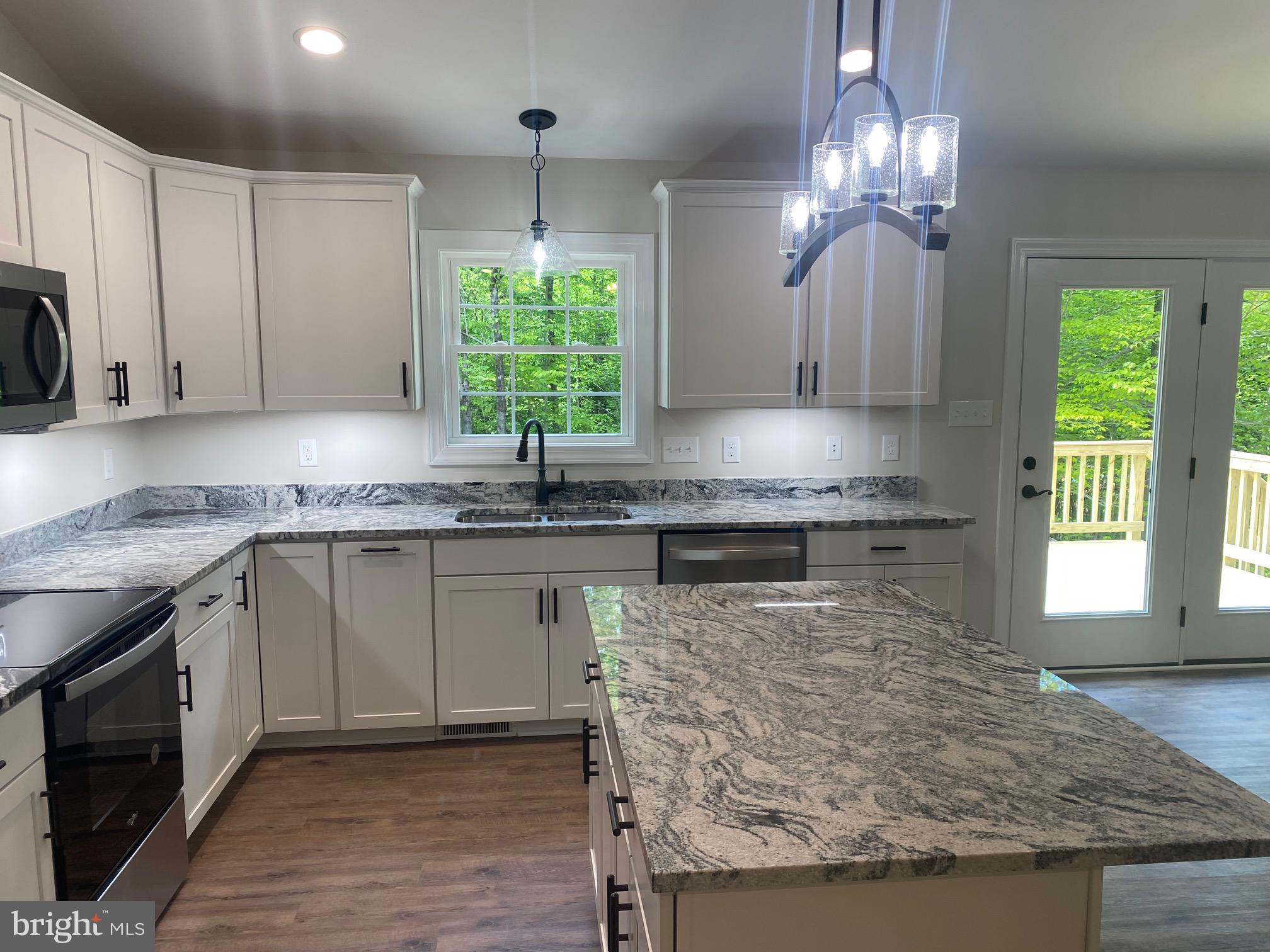19078 South Merrimac Road Culpeper, VA 22701 - Photo 3 of 11 upgraded granite