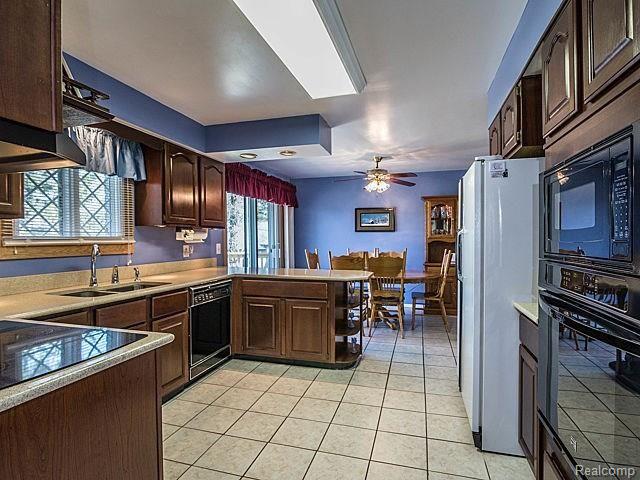 7176 Hatchery Road Waterford, MI 48327 - Photo 31 of 61 30_19.jpg