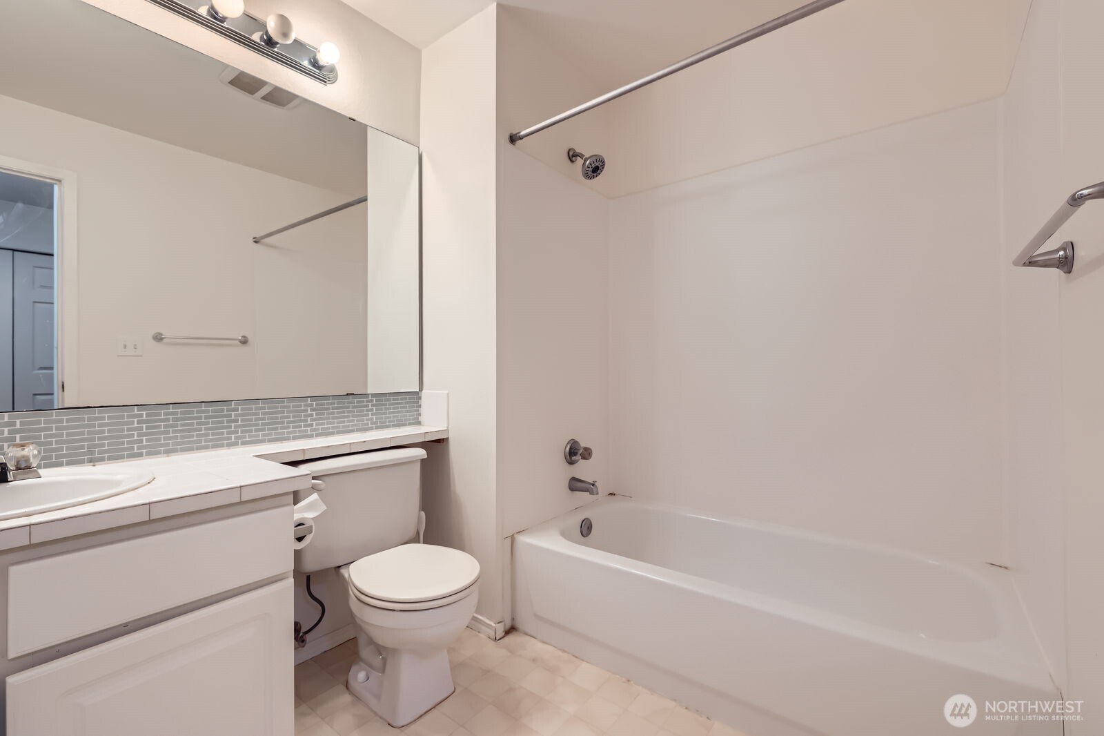 1131 115th Street Southwest, Unit J3 Everett, WA 98204 - Photo 10 of 11