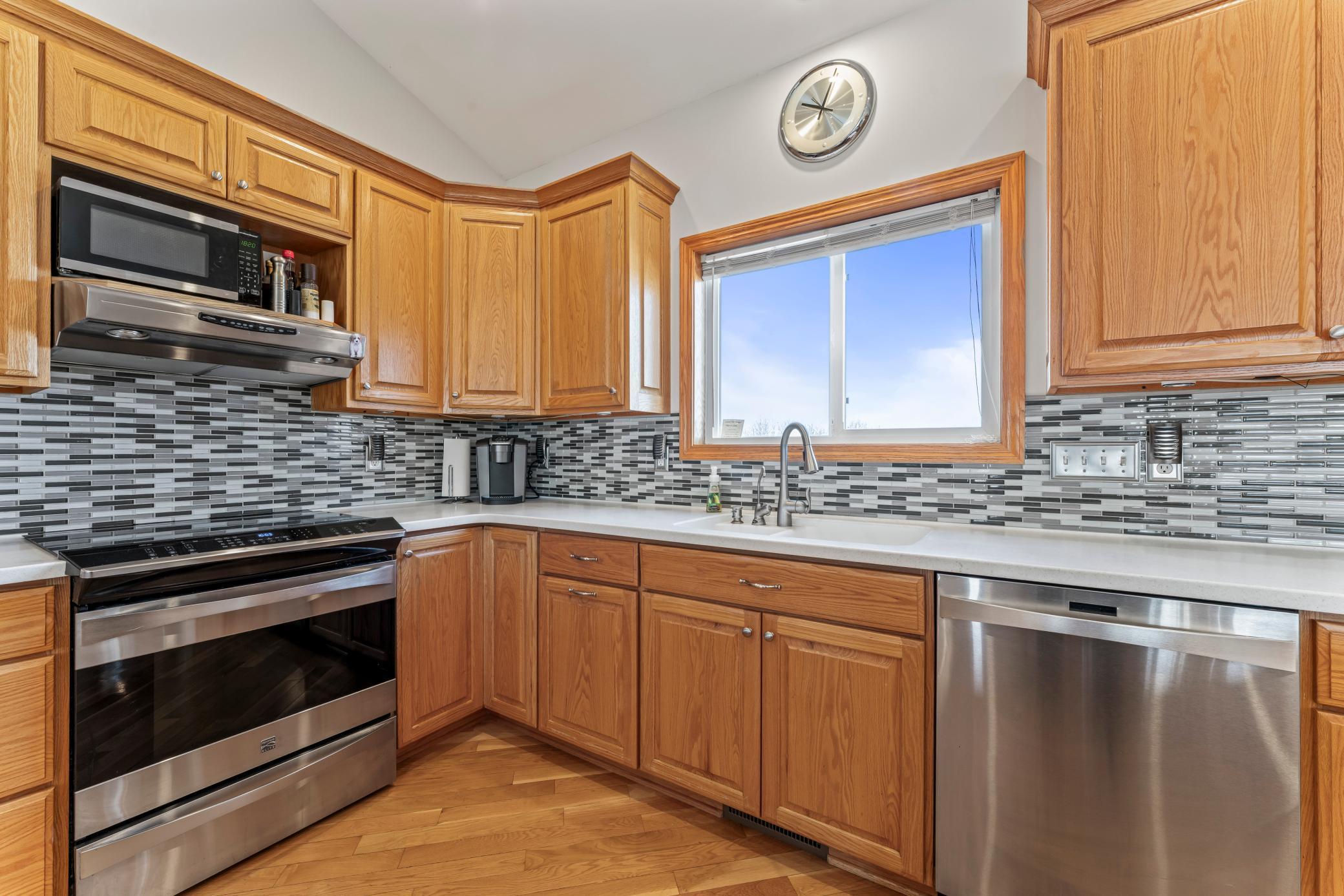 701 9th Avenue Northwest Byron, MN 55920 - Photo 8 of 48