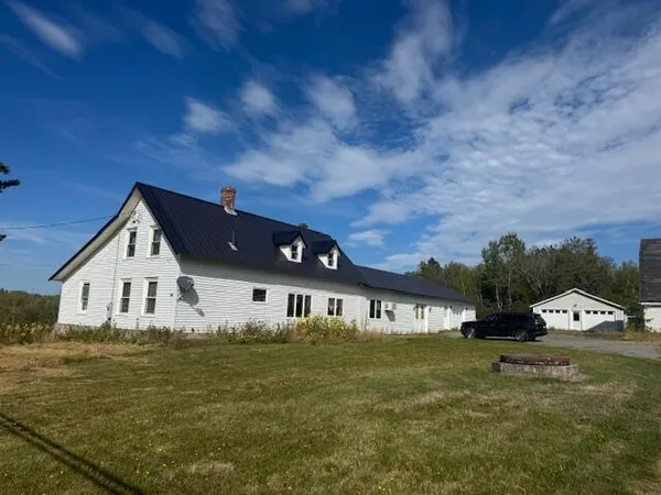 $579,000 | 2979 Hudson Road, Hudson, ME 04449