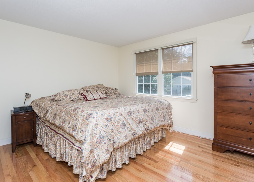 35 Flower Street Springfield, MA 01118 - Photo 16 of 30