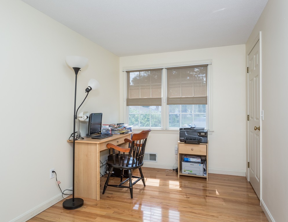 35 Flower Street Springfield, MA 01118 - Photo 21 of 30