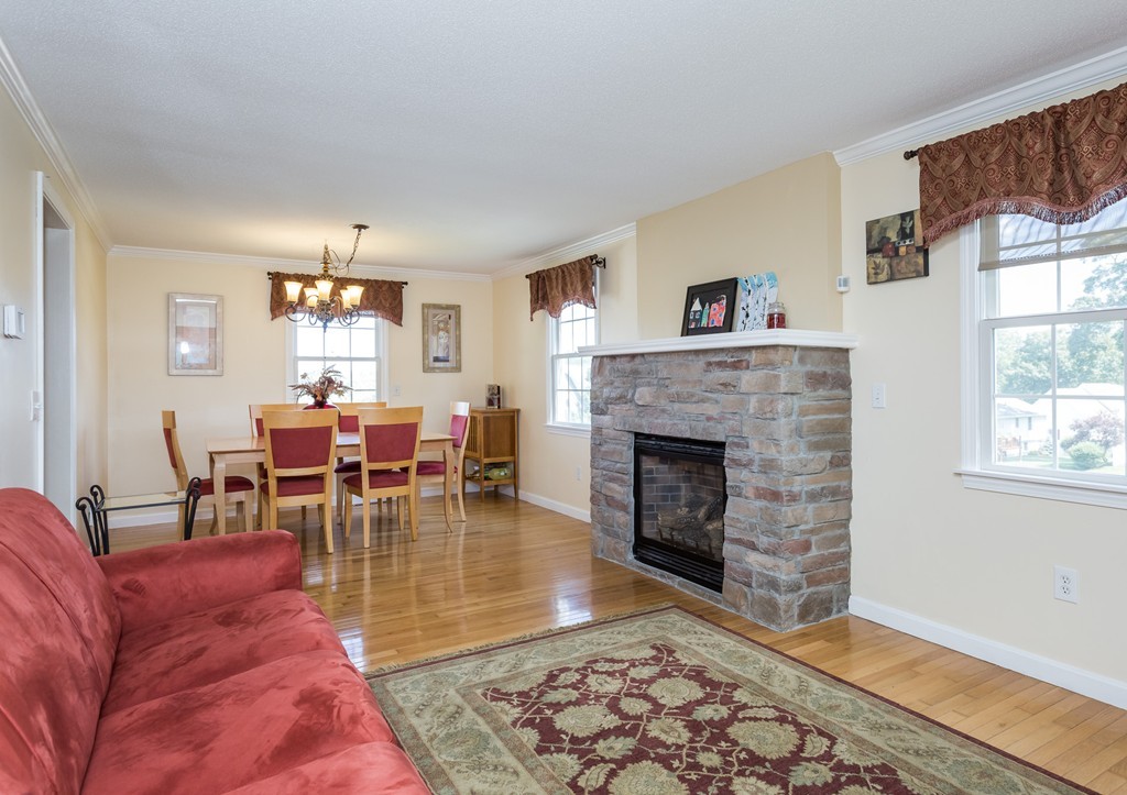 35 Flower Street Springfield, MA 01118 - Photo 5 of 30