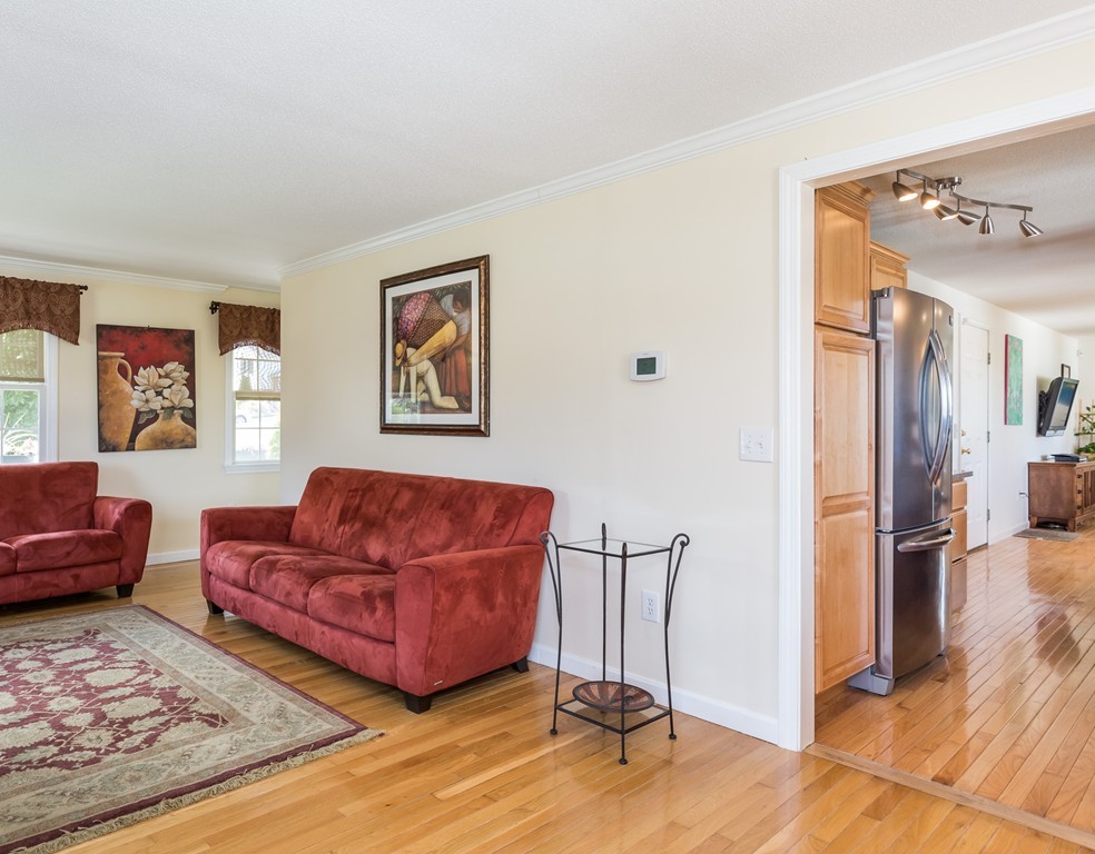 35 Flower Street Springfield, MA 01118 - Photo 7 of 30