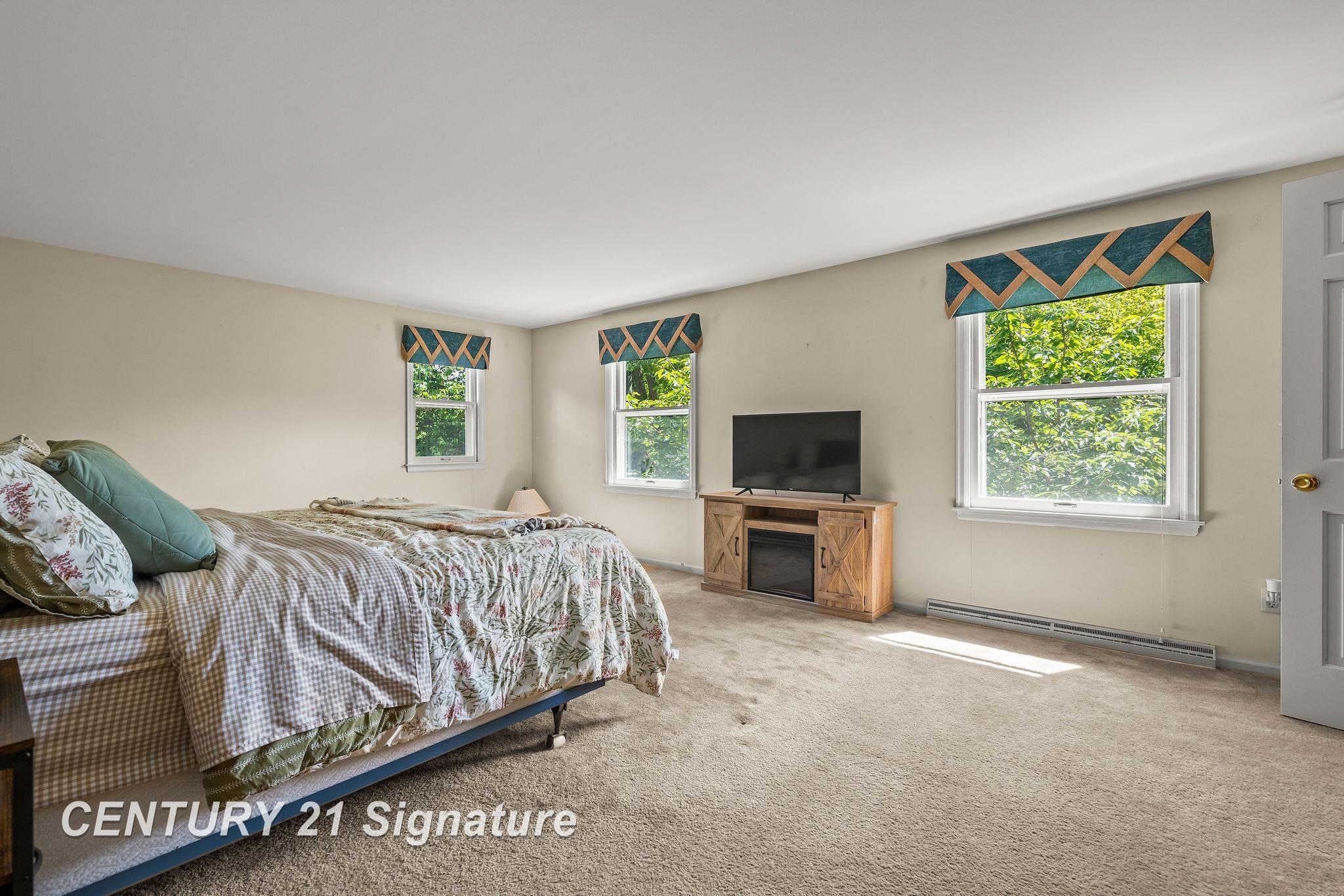 358 Somerset Road Saginaw, MI 48638 - Photo 23 of 46