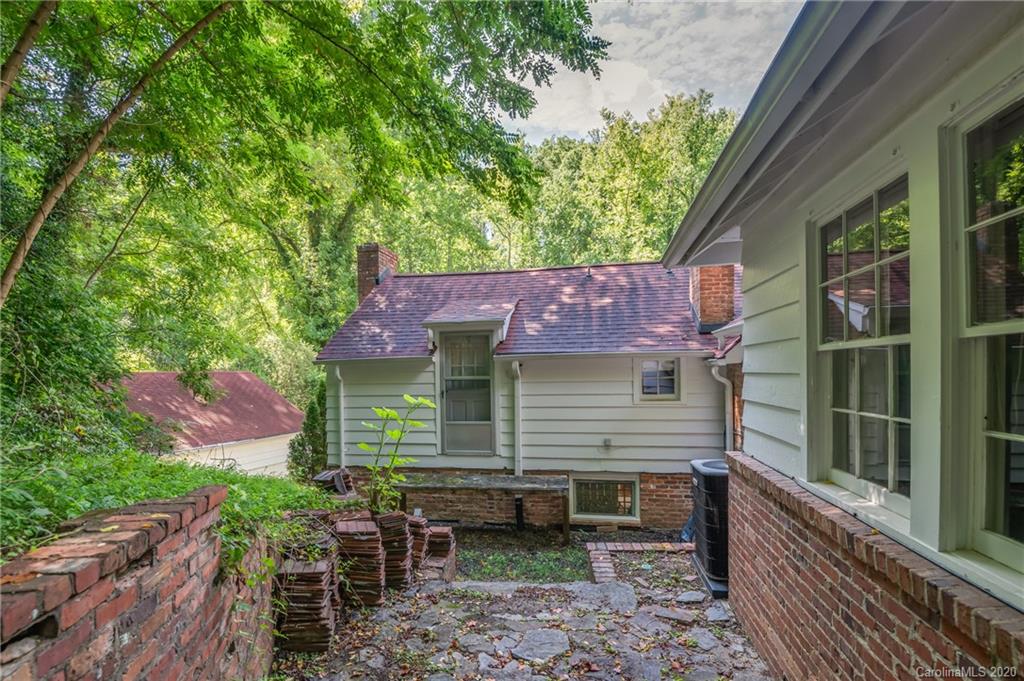 120 Long Branch Lane Tryon, NC 28782 - Photo 10 of 40 Gallery Image 10