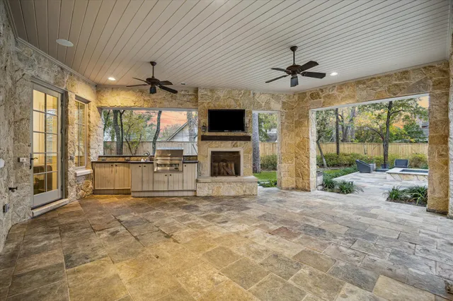 $4,950,000 | 7 Leisure Lane, Bunker Hill Village, TX 77024