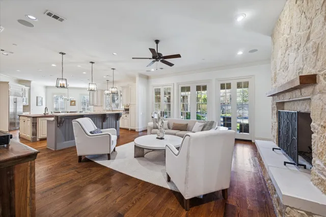 $4,950,000 | 7 Leisure Lane, Bunker Hill Village, TX 77024