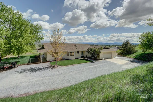 $1,100,000 | 3549 Ginny Lane, Emmett, ID 83617