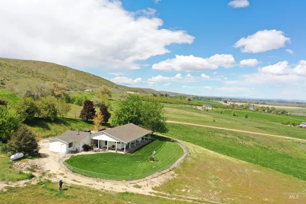 $1,100,000 | 3549 Ginny Lane, Emmett, ID 83617