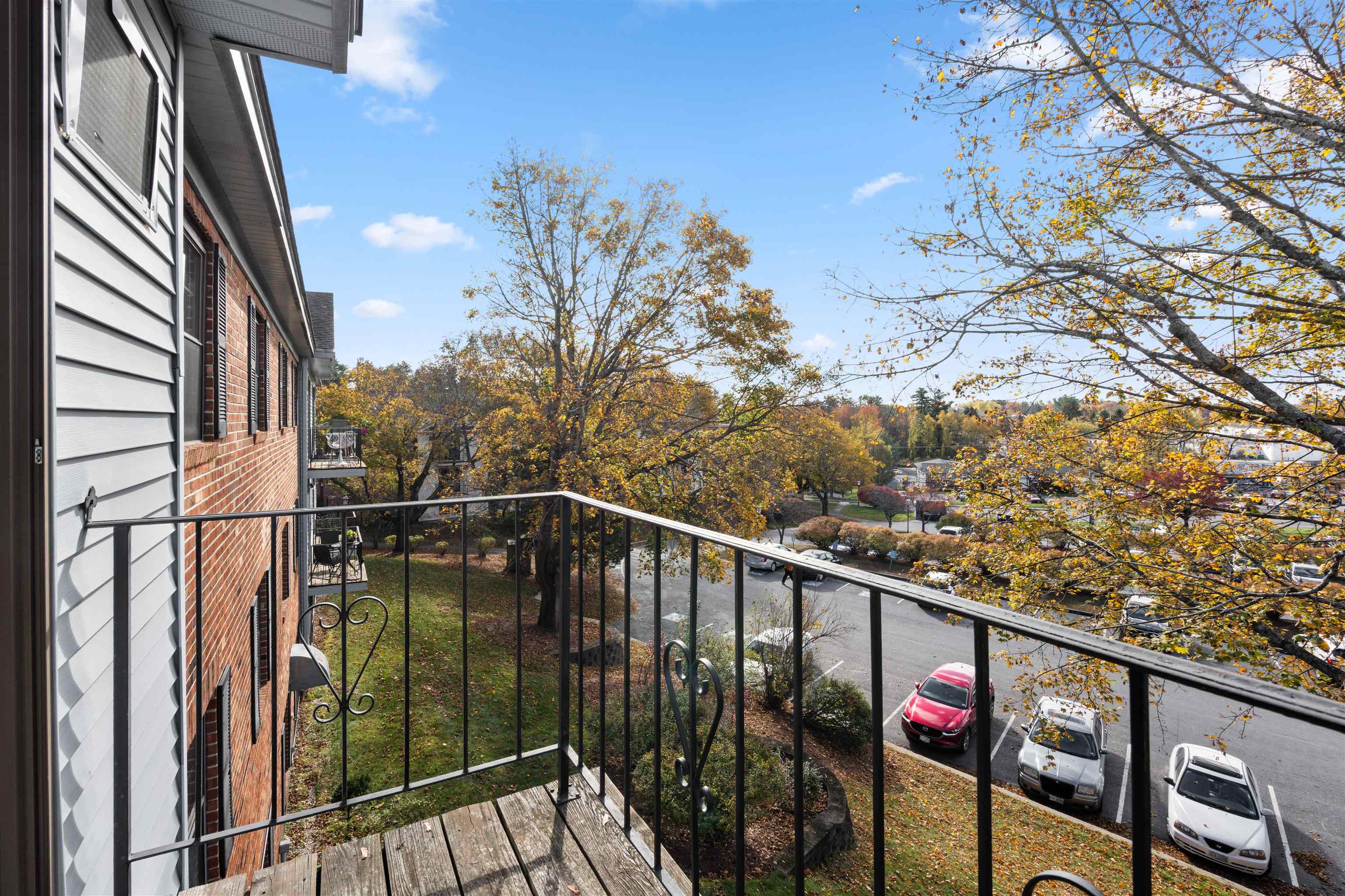 2 Bristol Court, Unit 352 Derry, NH 03038 - Photo 16 of 19