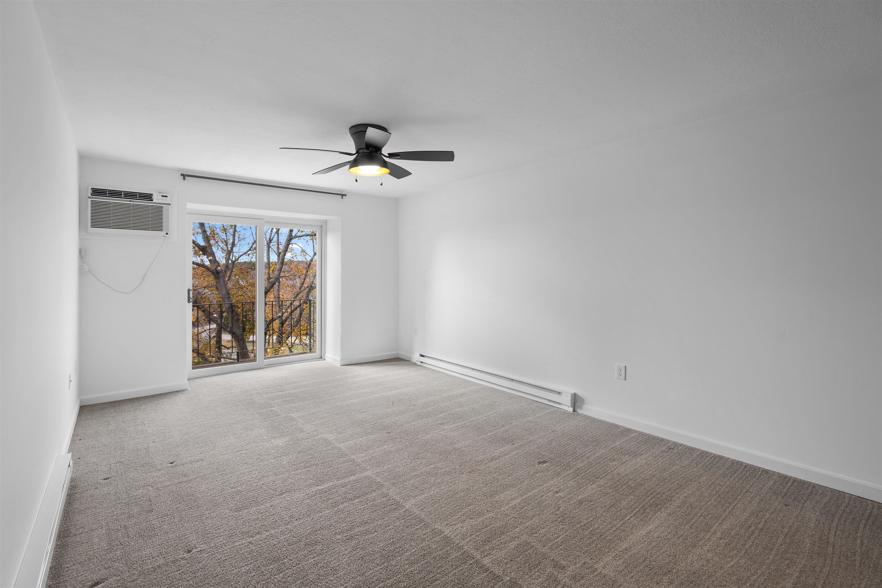 2 Bristol Court, Unit 352 Derry, NH 03038 - Photo 4 of 19